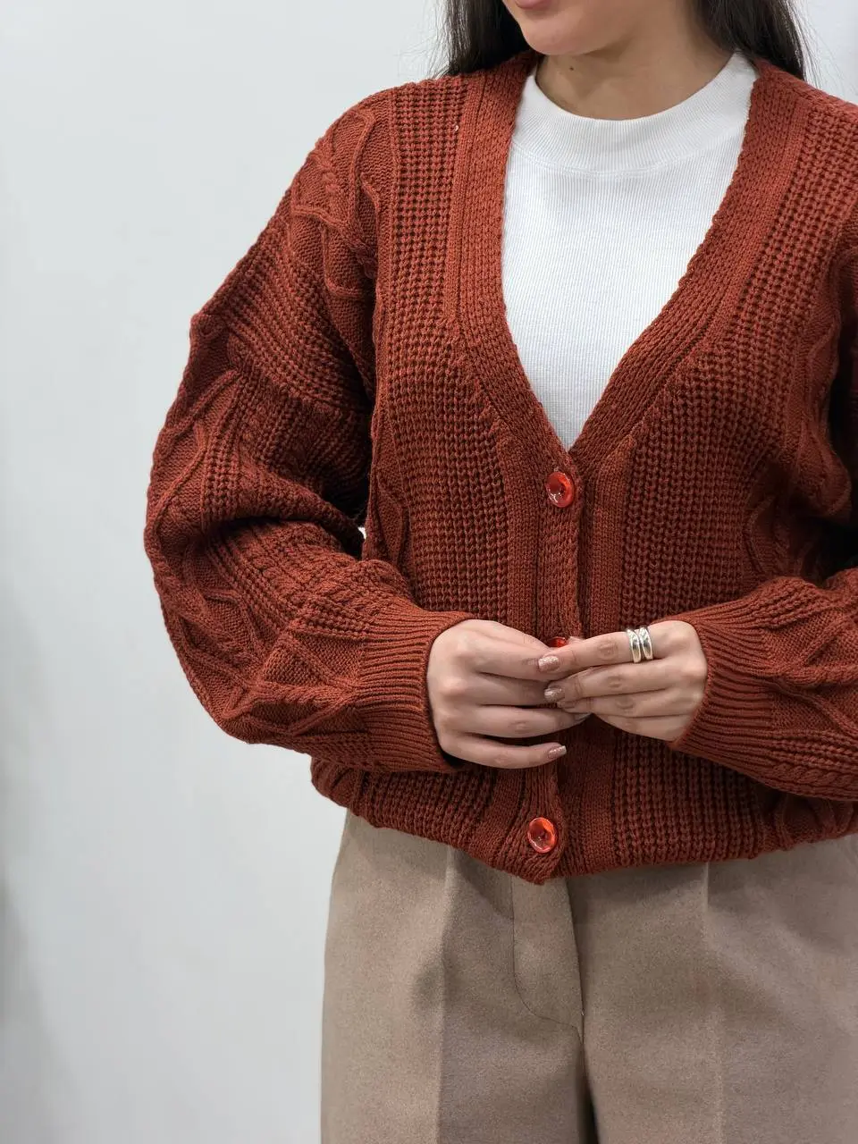 بافت جلو دکمه آرزو